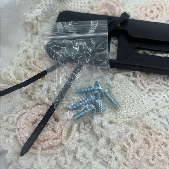 Black front tag Mount Bracket with Screws - Picture 3 of 5